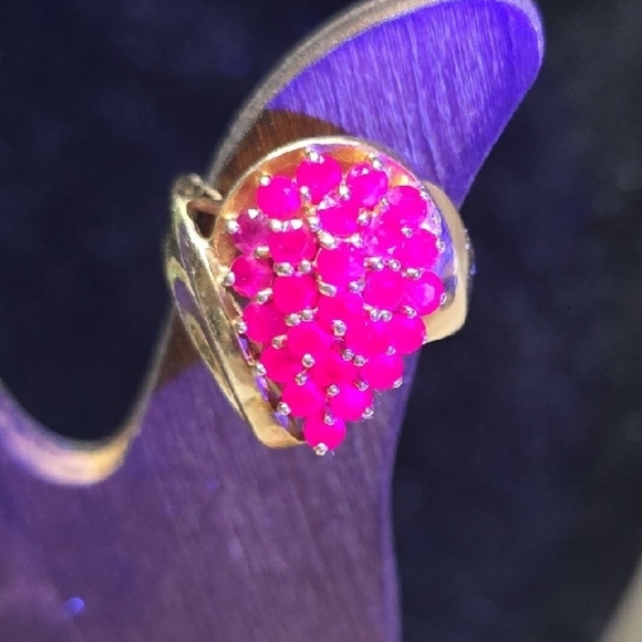 SANUK Teardrop Ruby Cluster Yellow 10K Gold Bypass Ring - Picture 5 of 6
